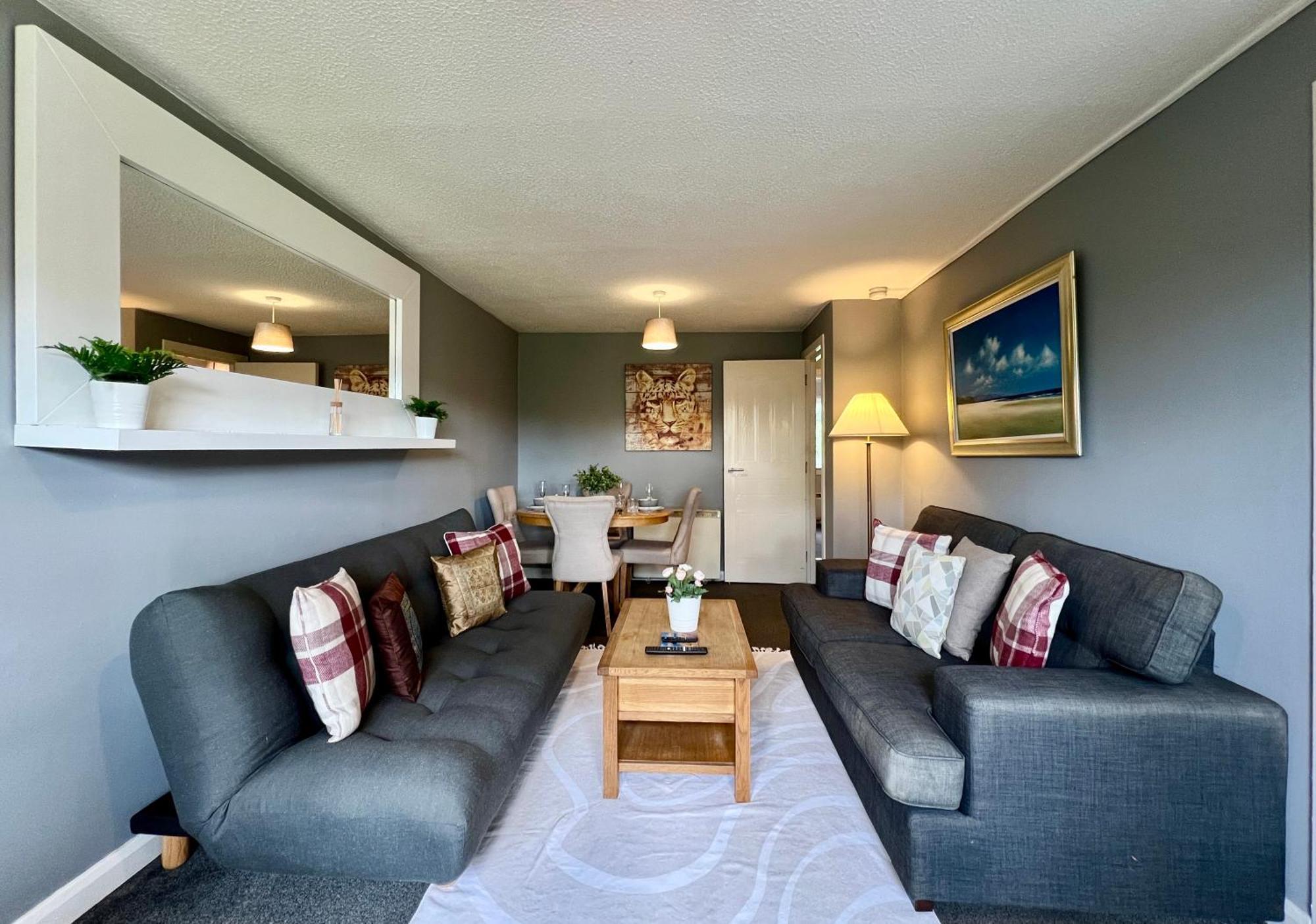Spacious 2 Bed-Flat In Glasgow City - Free Parking Exterior photo